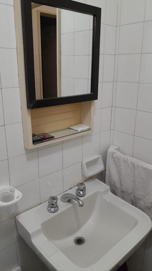 Habitacion Con Bano Privado Un Piso Por Escalera Μπουένος Άιρες Εξωτερικό φωτογραφία